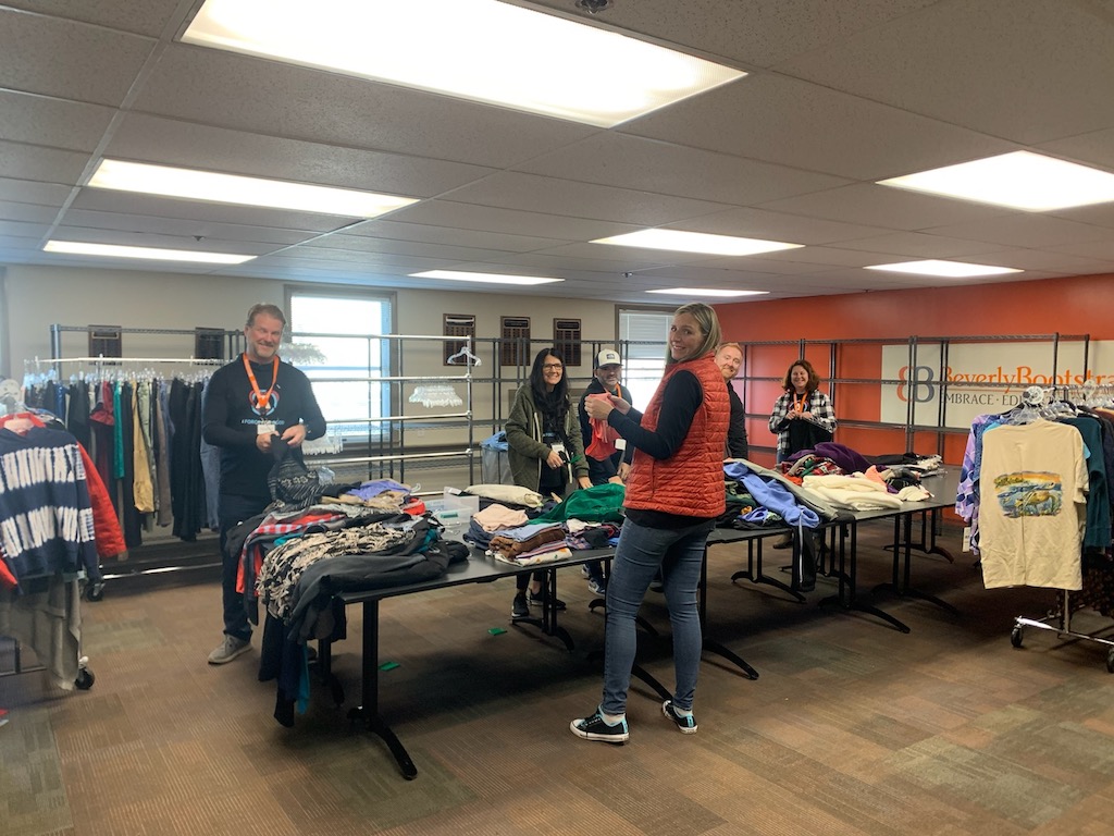 thrift-shop-volunteers